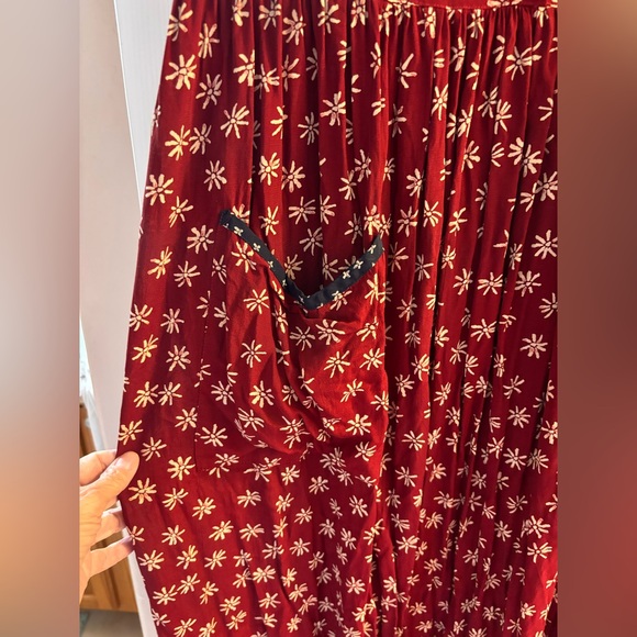 Karen Kane Red Flower Pattern contrasting Navy trim Maxi Dress - Picture 3 of 4